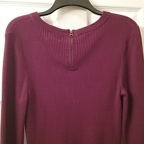 Womens Old Navy burgundy sweater size M - Picture 4 of 5